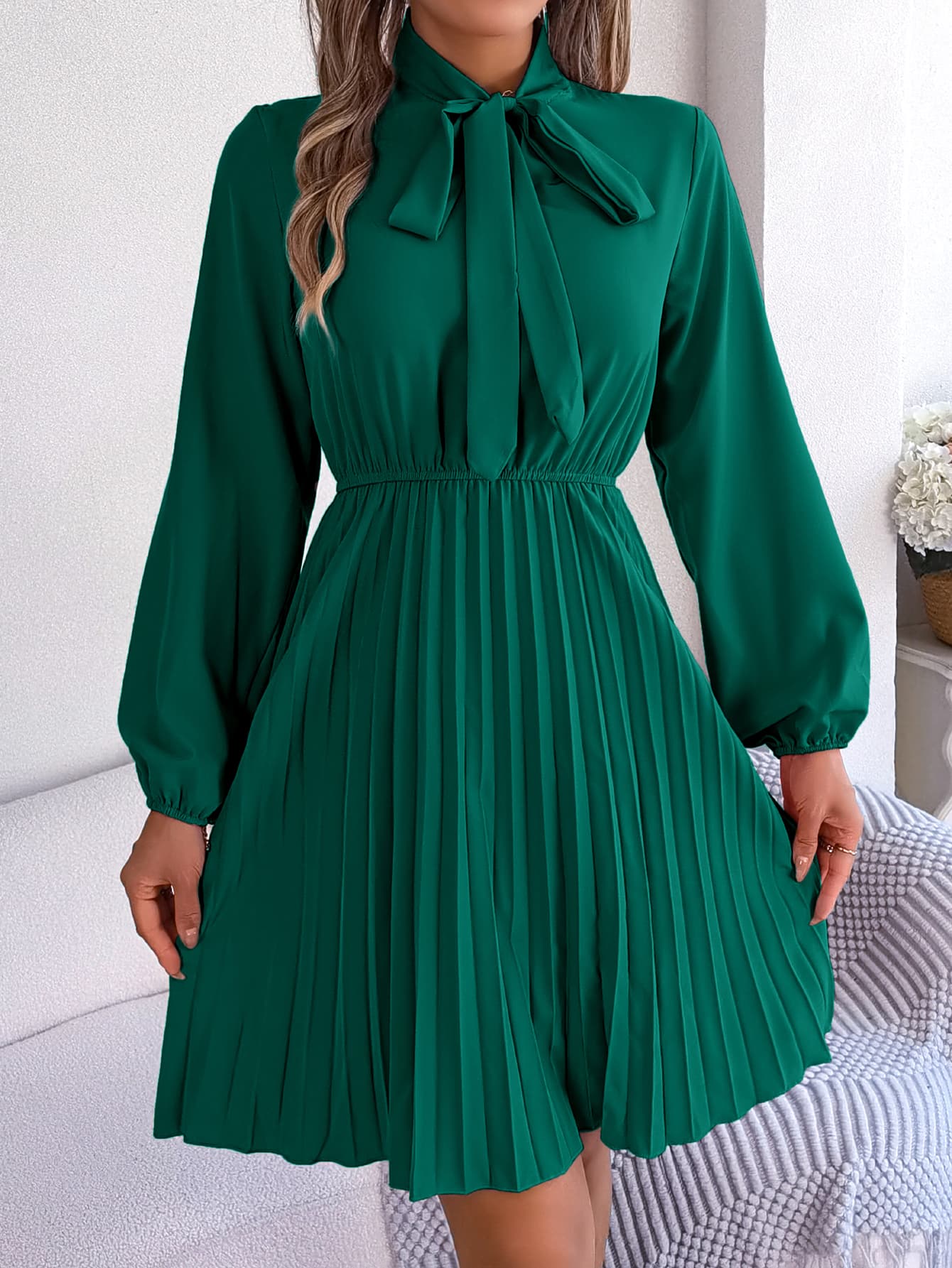 Elegant Tie Waist Long Sleeve Pleated Dress 1